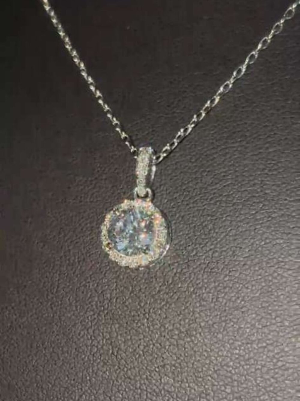 Pendants CVD Lab Diamond 925 Silver Setting And Chain 0.66 CTW